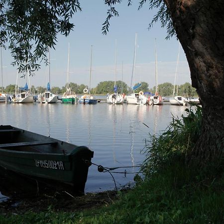 Pensjonat Nad Jeziorem Hotel Mysliborz Luaran gambar
