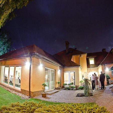 Pensjonat Nad Jeziorem Hotel Mysliborz Luaran gambar