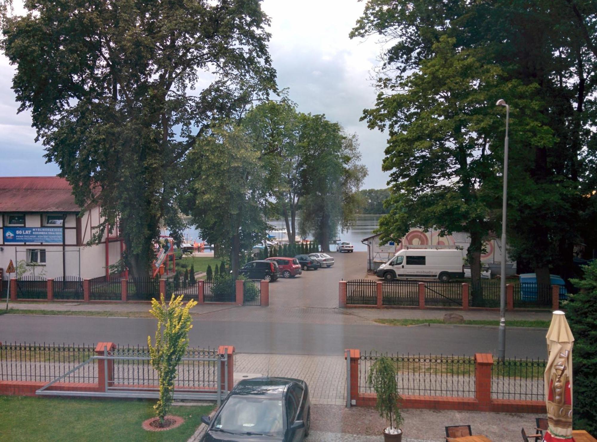 Pensjonat Nad Jeziorem Hotel Mysliborz Bilik gambar