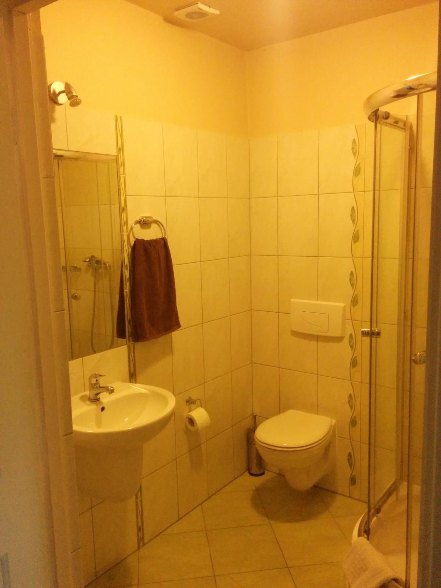 Pensjonat Nad Jeziorem Hotel Mysliborz Bilik gambar