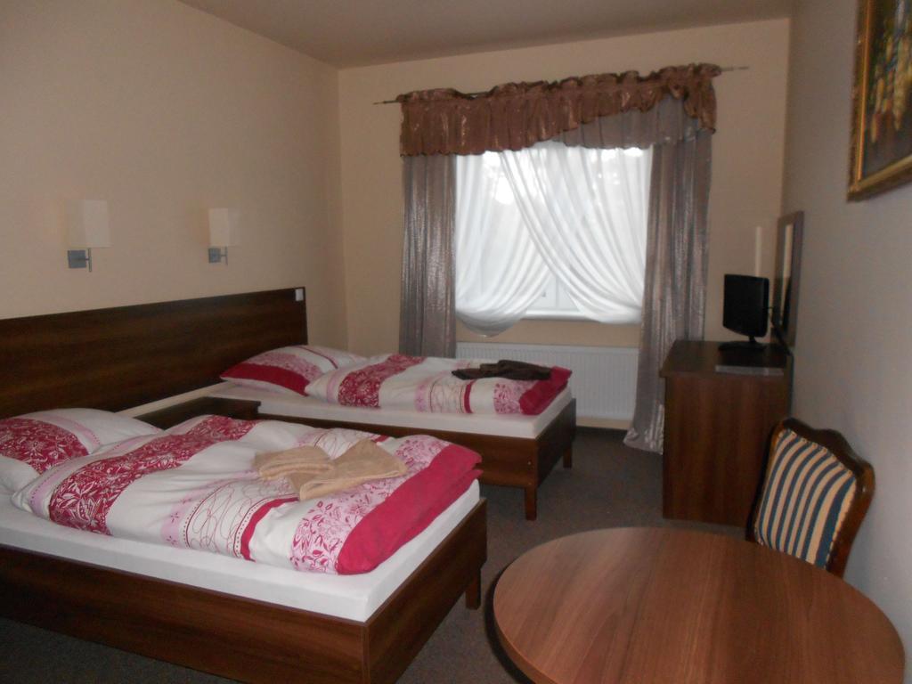 Pensjonat Nad Jeziorem Hotel Mysliborz Bilik gambar